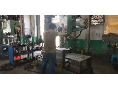 How to deal with the unevenness of sparks in grinding wheel repair of large grinder?